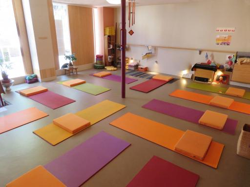 Une vraie salle conçue spécialement pour le Yoga. La salle de Manashanti Yoga à Chaville Velizy